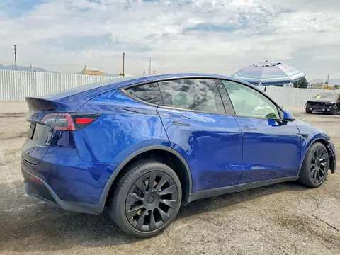 2021 Tesla Model Y VIN 5YJYGDEEXMF241520 фото 3