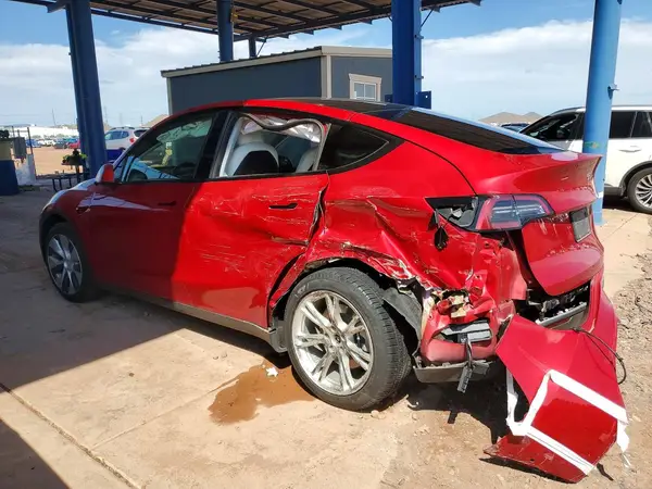 5YJYGDEE9MF205267 — 2021 Tesla Model Y, фото 2 с аукциона Copart, Боковая часть