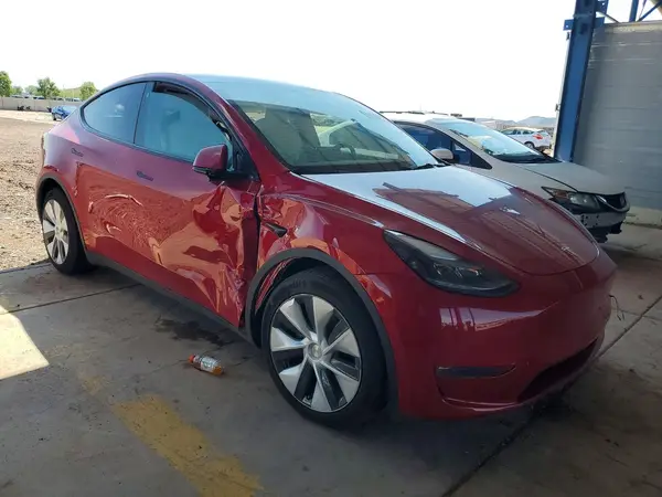 5YJYGDEE9MF205267 — 2021 Tesla Model Y, фото 4 с аукциона Copart, Боковая часть