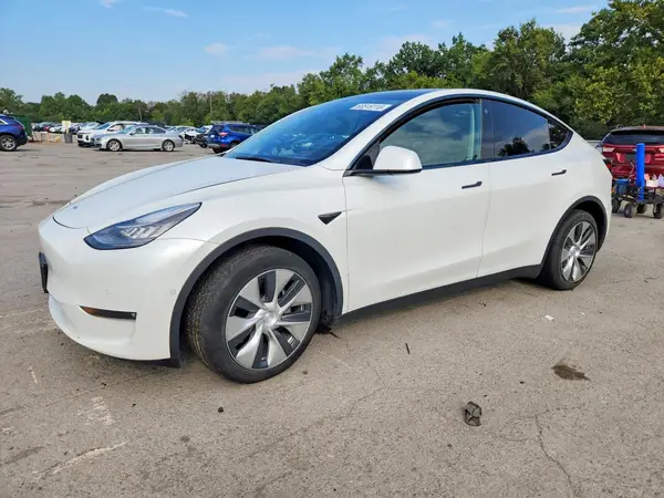 5YJYGDEE8MF255996 — 2021 Tesla Model Y, Передняя часть (Front End), фото до ремонта