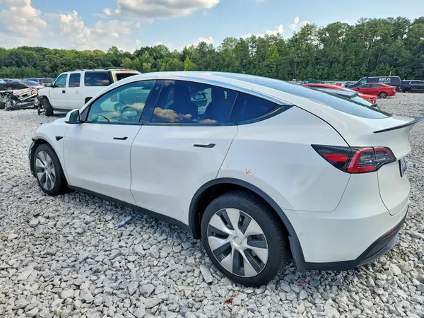 5YJYGDEE7MF253009 — 2021 Tesla Model Y, фото 2 с аукциона Copart, Передняя часть