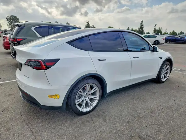 5YJYGAEE8MF300997 — 2021 Tesla Model Y, фото 3 с аукциона Copart, Задняя часть