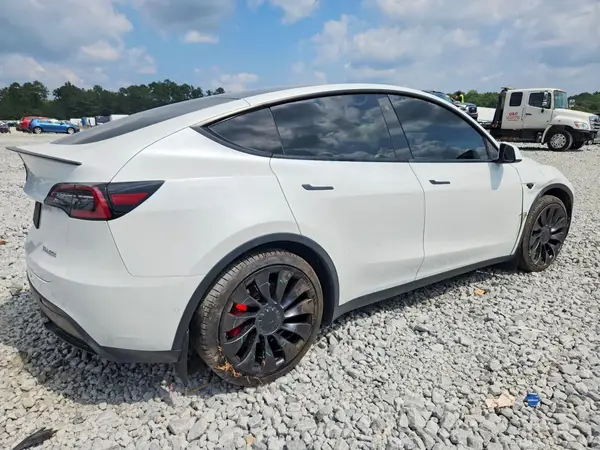 5YJYGDEF5MF304399 — 2021 Tesla Model Y, фото 3 с аукциона Copart, Боковая часть