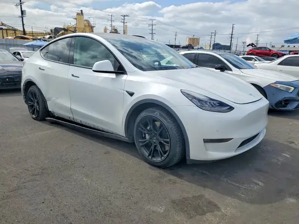 2021 TESLA MODEL Y VIN 5YJYGDEE8MF077829 фото 4