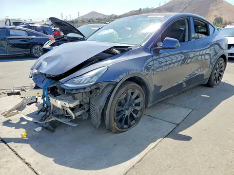 5YJYGAEE8MF276765 — 2021 Tesla Model Y, Передняя часть (Front End), фото до ремонта