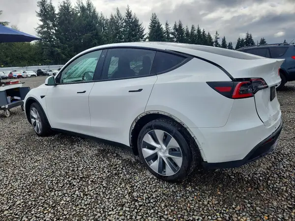 5YJYGDEE6MF094287 — 2021 Tesla Model Y, фото 2 с аукциона Copart, Задняя часть
