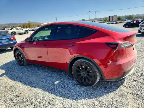 5YJYGAEE8MF222754 — 2021 Tesla Model Y, фото 2 с аукциона Copart 30.09.2026, Град