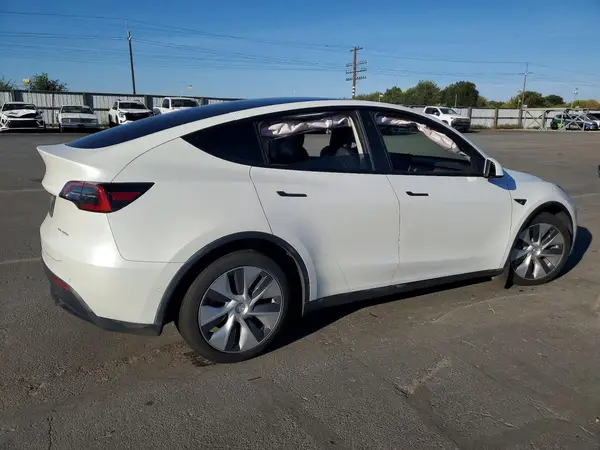 5YJYGDEE3MF145535 — 2021 Tesla Model Y, фото 3 с аукциона Copart, Передняя часть