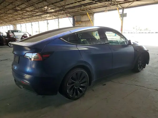 5YJYGDEFXMF245656 — 2021 Tesla Model Y, фото 3 с аукциона Copart, Передняя часть