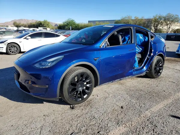 5YJYGAEE3MF287303 — 2021 Tesla Model Y, Боковая часть (Side), фото до ремонта