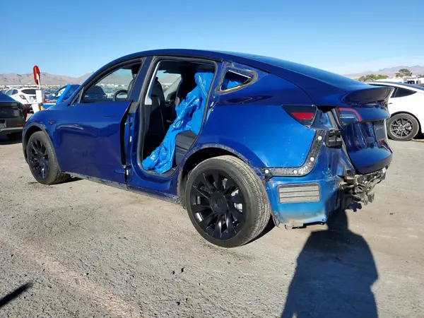 5YJYGAEE3MF287303 — 2021 Tesla Model Y, фото 2 с аукциона Copart, Боковая часть