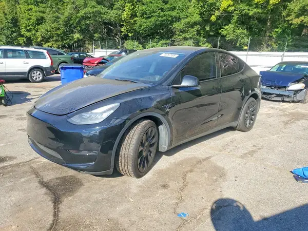 5YJYGDEE9MF173145 — 2021 Tesla Model Y, Боковая часть (Side), фото до ремонта