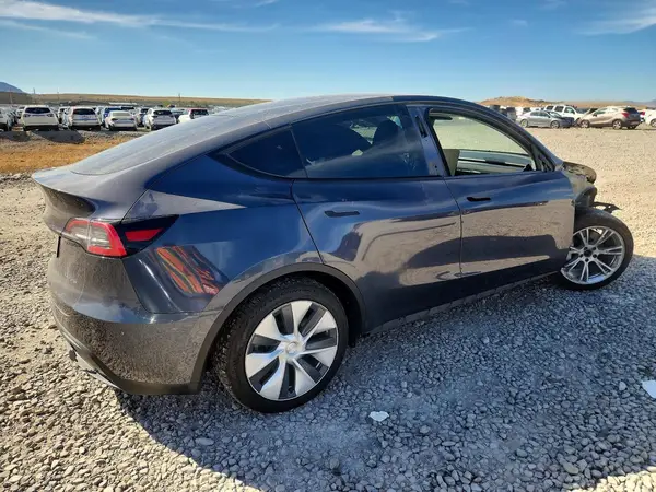 5YJYGDEEXMF068274 — 2021 Tesla Model Y, фото 3 с аукциона Copart, Передняя часть