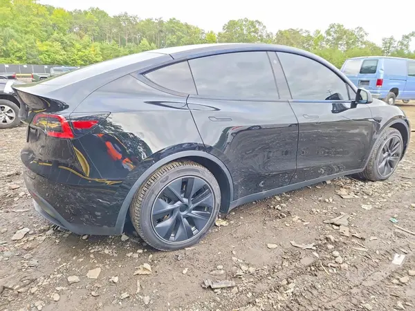 2021 TESLA MODEL Y VIN 5YJYGAED6MF132560 фото 3