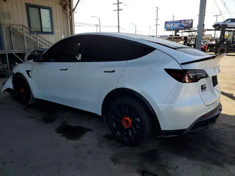 2021 Tesla Model Y VIN 5YJYGDEE6MF212760 фото 2