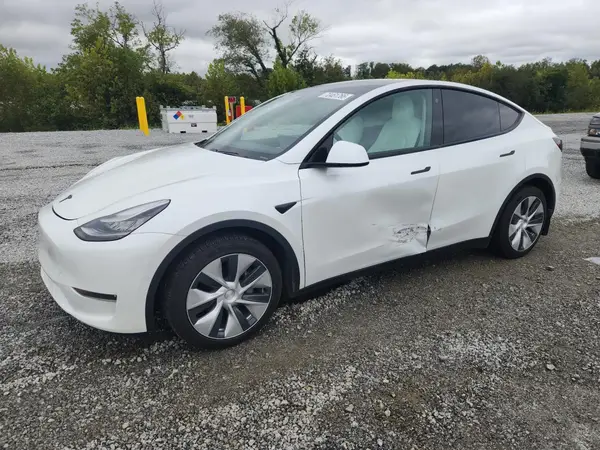 5YJYGDEE5MF064374 — 2021 Tesla Model Y, Передняя часть (Front End), фото до ремонта