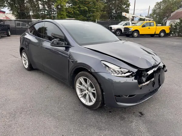 5YJYGDEE2MF200511 — 2021 Tesla Model Y, Естественный износ (Normal Wear), фото до ремонта