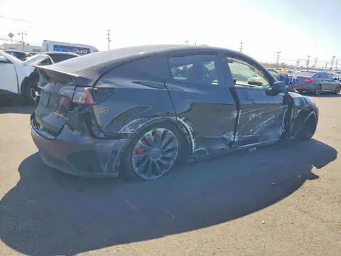 2022 TESLA MODEL Y VIN 7SAYGDEF4NF490568 фото 3