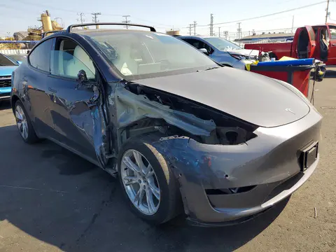 2022 Tesla Model Y VIN 7SAYGAEE1NF558671 фото 4