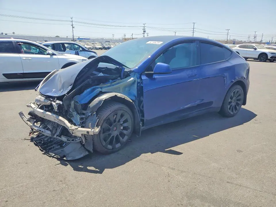 2022 Tesla Model Y VIN 7SAYGDEE2NF425872 фото 1
