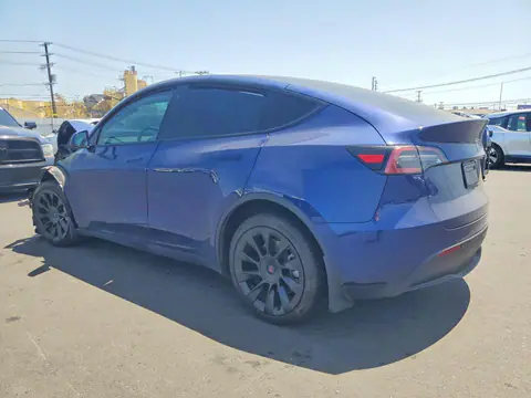 2022 Tesla Model Y VIN 7SAYGDEE2NF425872 фото 2