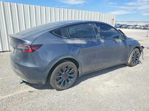 2022 Tesla Model Y VIN 7SAYGDEE9NF494882 фото 3