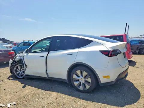 2022 Tesla Model Y VIN 7SAYGDEE1NF358245 фото 2
