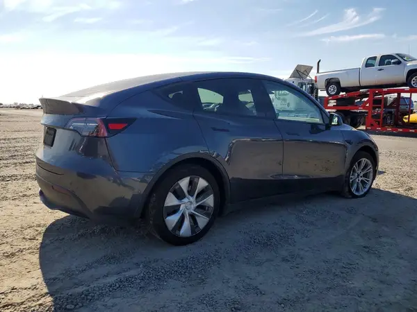 7SAYGDEE3NF328504 — 2022 Tesla Model Y, фото 3 с аукциона Copart 29.09.2026, Пожар