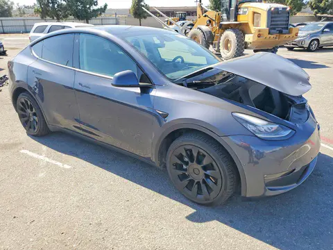 2022 Tesla Model Y VIN 7SAYGAEE6NF574137 фото 4