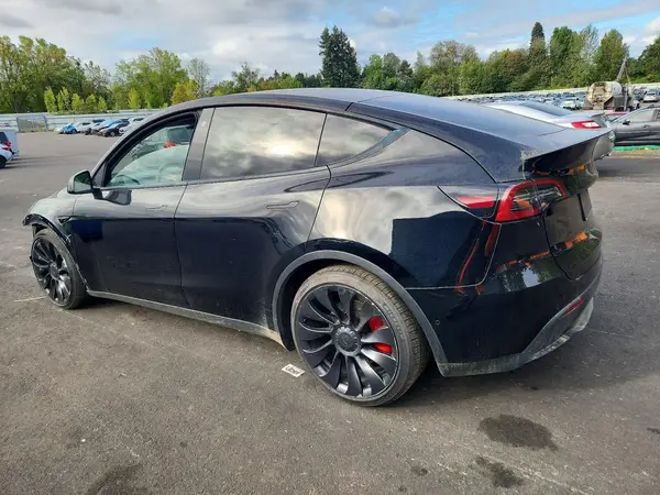 7SAYGDEF2NF346985 — 2022 Tesla Model Y, фото 2 с аукциона Copart, Передняя часть
