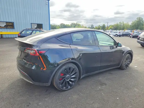 7SAYGDEF2NF346985 — 2022 Tesla Model Y, фото 3 с аукциона Copart, Передняя часть