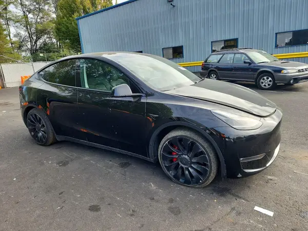 7SAYGDEF2NF346985 — 2022 Tesla Model Y, фото 4 с аукциона Copart, Передняя часть