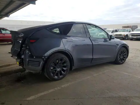 2022 Tesla Model Y VIN 7SAYGAEE5NF520554 фото 3