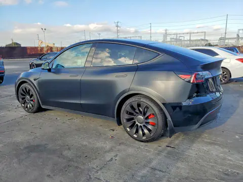 2022 Tesla Model Y VIN 7SAYGDEF9NF328547 фото 2