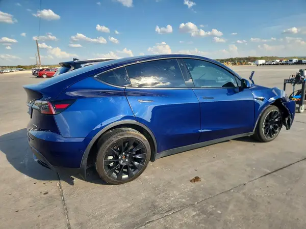 2022 TESLA MODEL Y VIN 7SAYGDEE2NF448584 фото 3