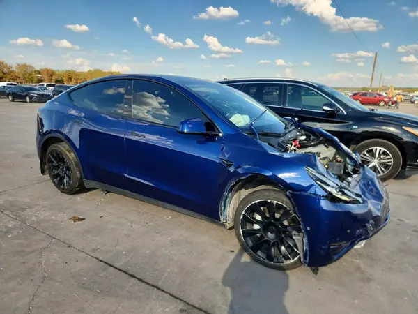 2022 TESLA MODEL Y VIN 7SAYGDEE2NF448584 фото 4