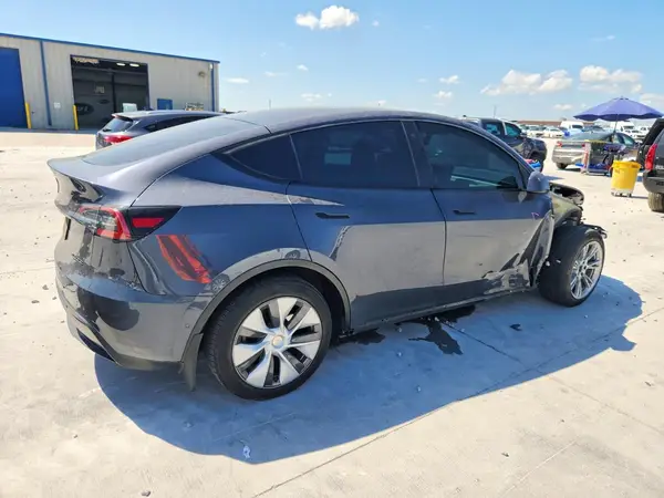 7SAYGDEE2NA015408 — 2022 Tesla Model Y, фото 3 с аукциона Copart, Передняя часть
