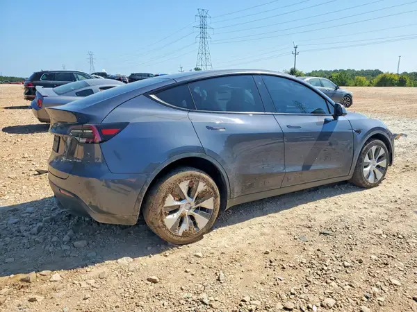 7SAYGDEEXNF310131 — 2022 Tesla Model Y, фото 3 с аукциона Copart, Передняя часть