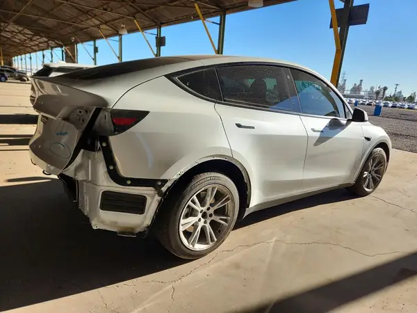 7SAYGDEE9NA015776 — 2022 Tesla Model Y, фото 3 с аукциона Copart 28.09.2026, Задняя часть