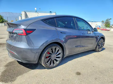 2022 Tesla Model Y VIN 7SAYGDEF8NF439512 фото 3