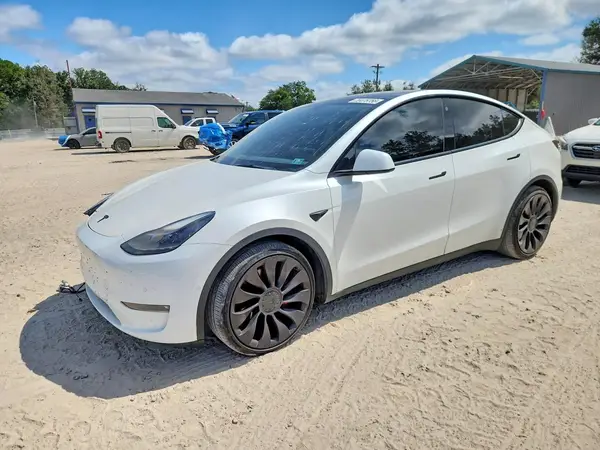 7SAYGDEF7NF319474 — 2022 Tesla Model Y, Передняя часть (Front End), фото до ремонта