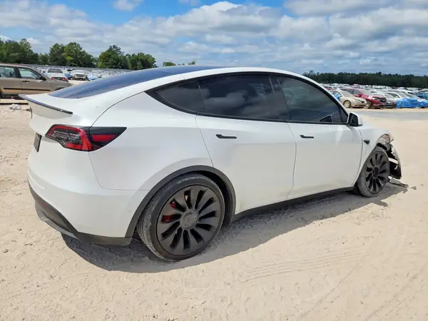 2022 TESLA MODEL Y VIN 7SAYGDEF7NF319474 фото 3