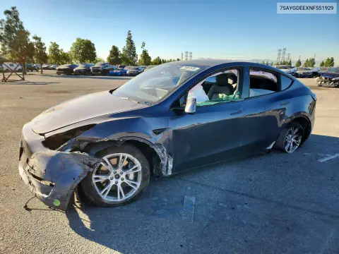 7SAYGDEEXNF551929 — 2022 Tesla Model Y, Передняя часть, фото до ремонта