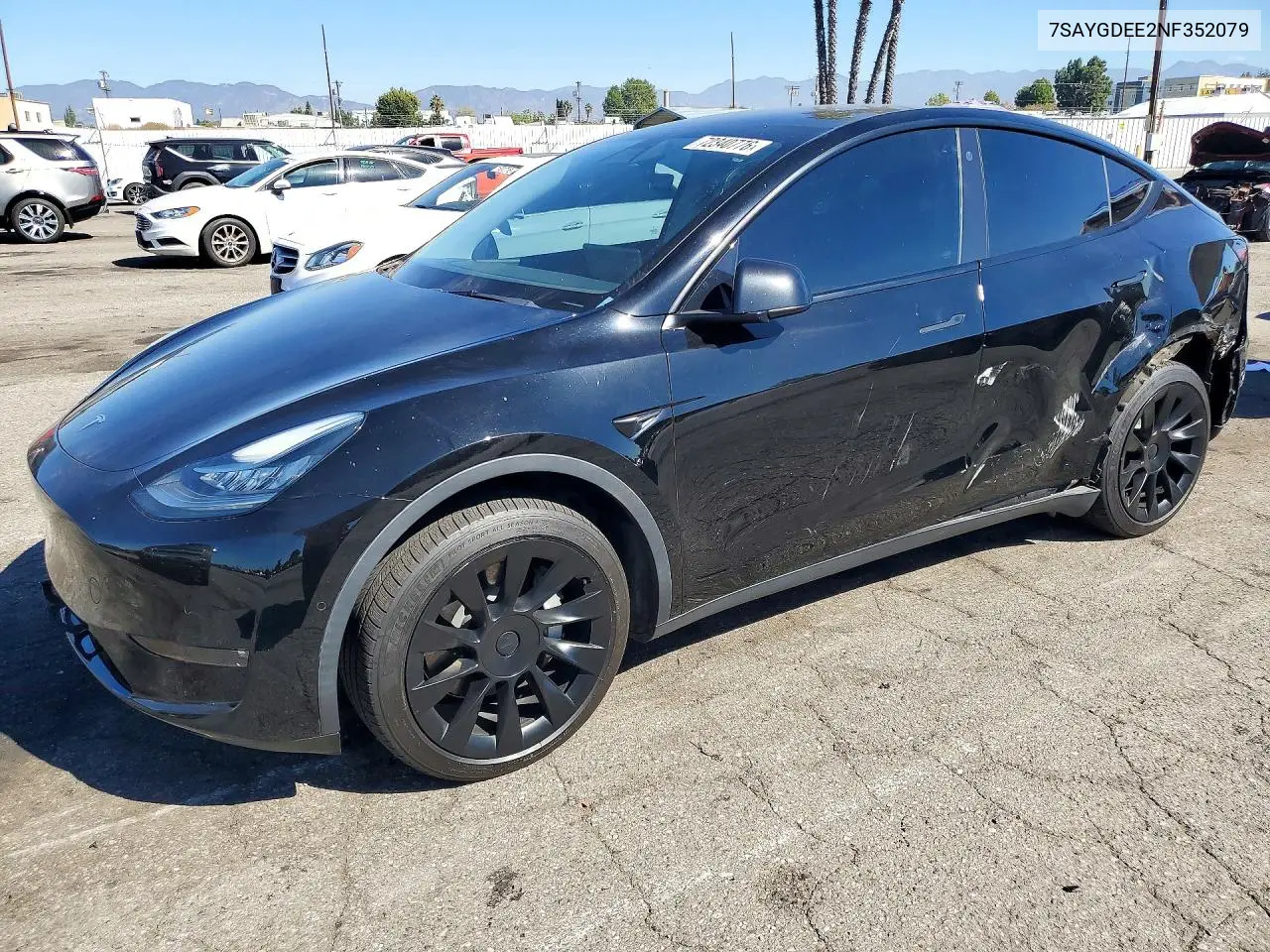 2022 Tesla Model Y VIN 7SAYGDEE2NF352079 фото 1