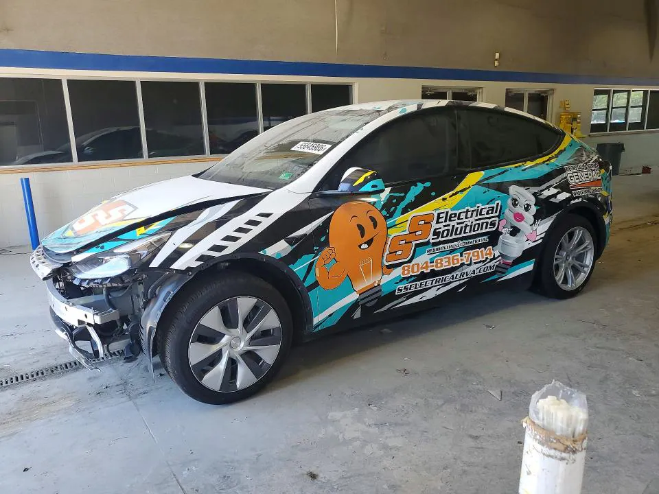 2023 TESLA MODEL Y VIN 7SAYGDED2PF940185 фото 1