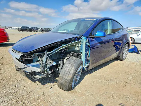 7SAYGDEE5PA119636 — 2023 Tesla Model Y, Передняя часть (Front End), фото до ремонта