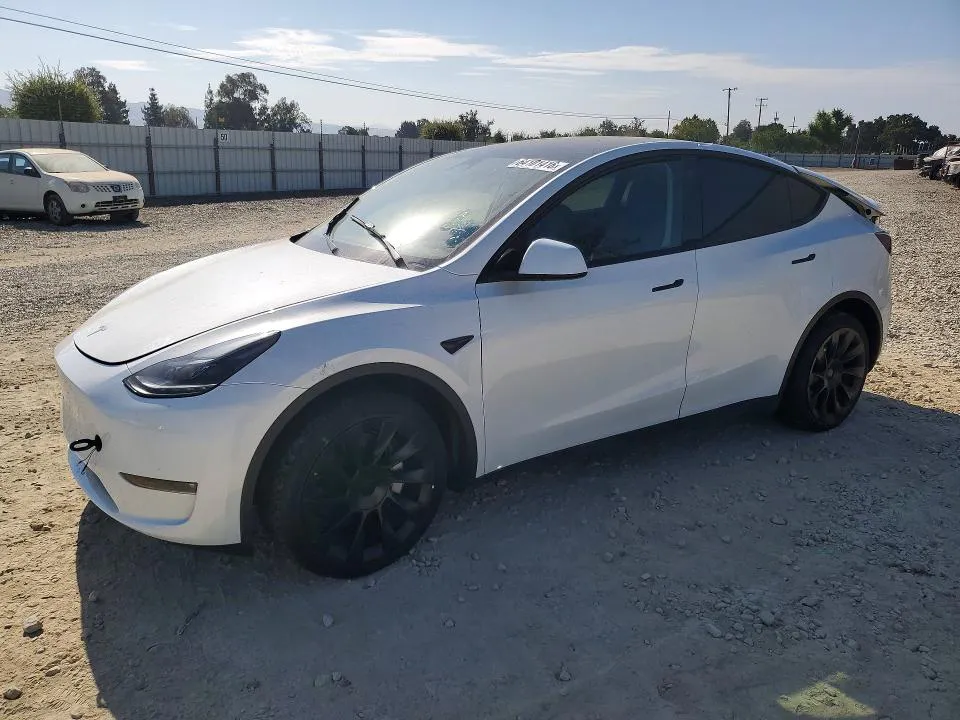 2023 Tesla Model Y VIN 7SAYGDEE1PF747437 фото 1