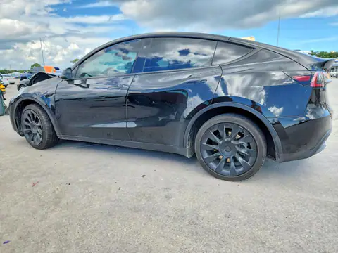 7SAYGDEE1PA158725 — 2023 Tesla Model Y, фото 2 с аукциона Copart 30.09.2026, Передняя часть