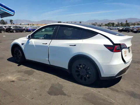 2023 Tesla Model Y VIN 7SAYGDEE9PF621925 фото 2