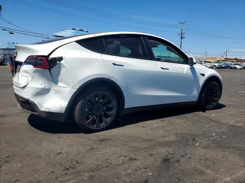 2023 Tesla Model Y VIN 7SAYGDEE9PF621925 фото 3